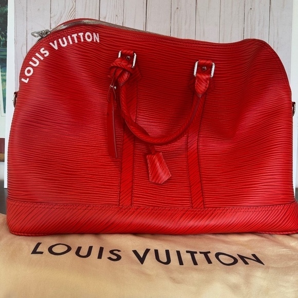 NWT Louis Vuitton Alma Travel GM Epi Leather Vermillon Red - Picture 1 of 13